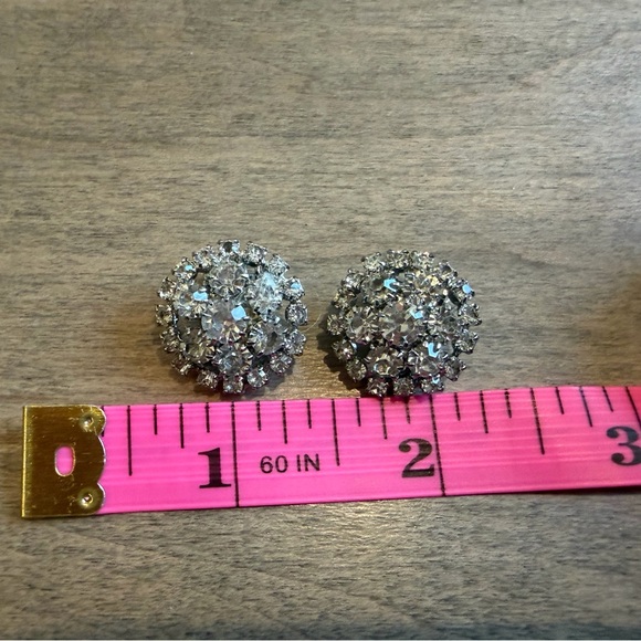 Vintage Kramer Rhinestone Cluster Clip on Earrings - Picture 4 of 4